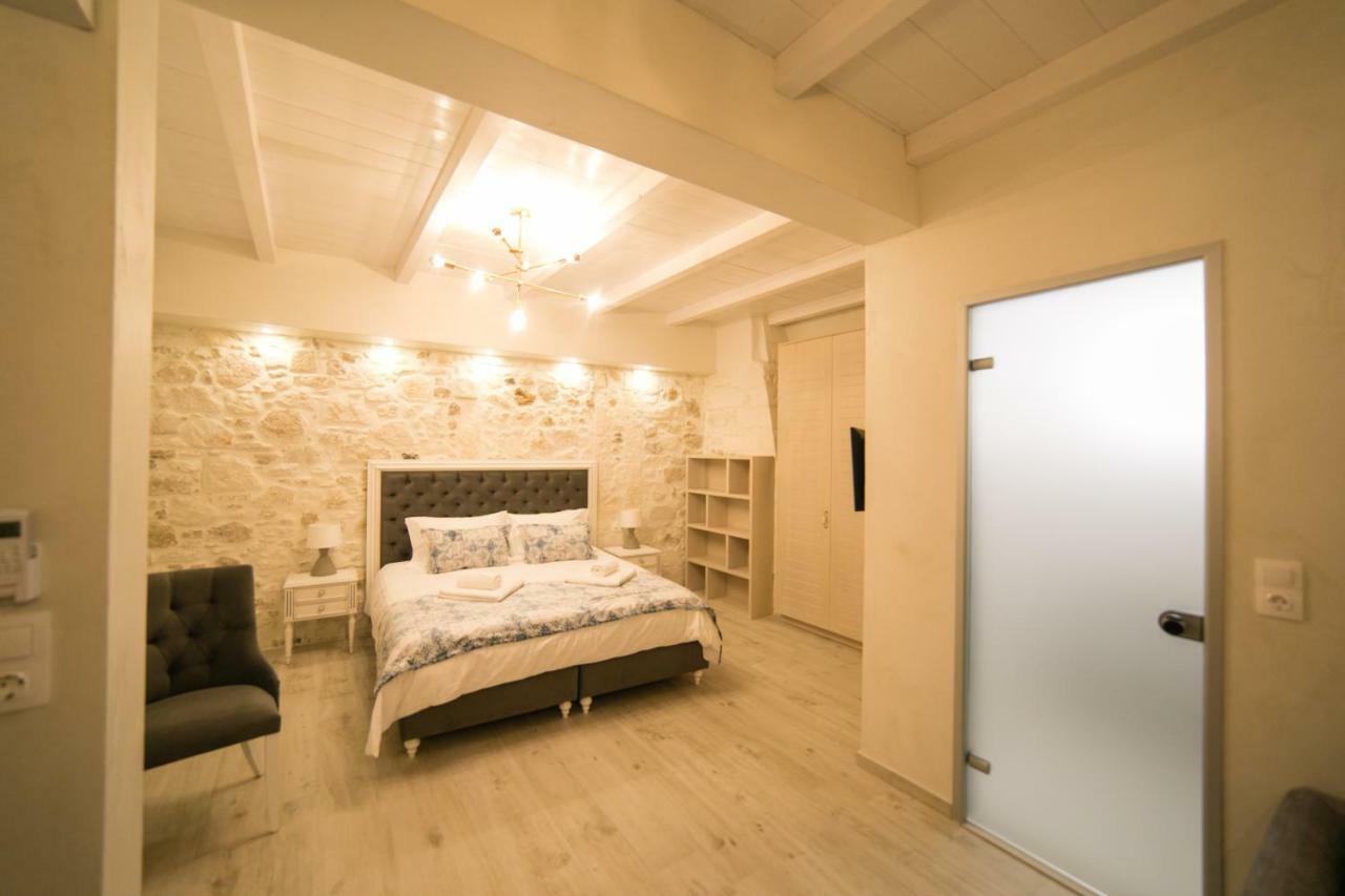 Jacuzzi Suite In The Heart Of Oldtown Rétino Exterior foto