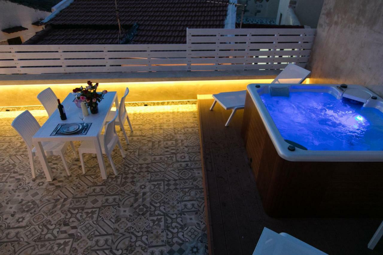 Jacuzzi Suite In The Heart Of Oldtown Rétino Exterior foto