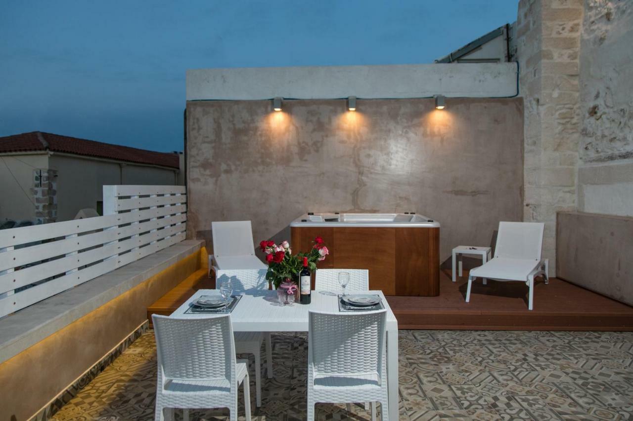 Jacuzzi Suite In The Heart Of Oldtown Rétino Exterior foto