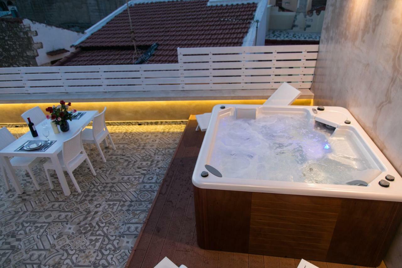 Jacuzzi Suite In The Heart Of Oldtown Rétino Exterior foto