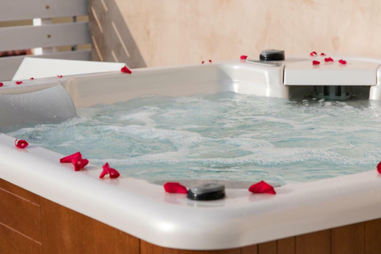Jacuzzi Suite In The Heart Of Oldtown Rétino Exterior foto