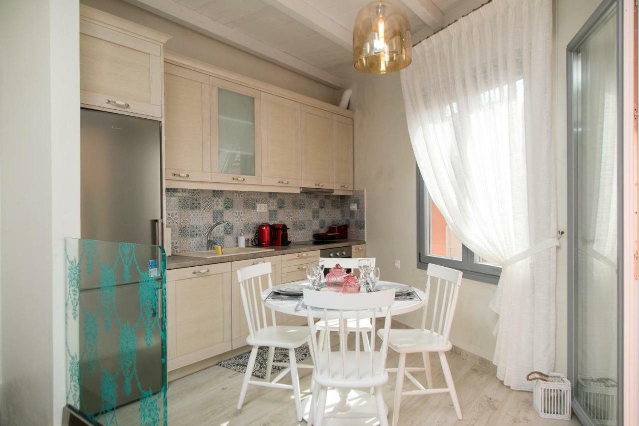 Jacuzzi Suite In The Heart Of Oldtown Rétino Exterior foto