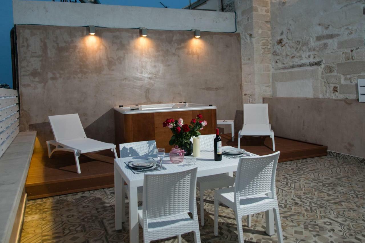 Jacuzzi Suite In The Heart Of Oldtown Rétino Exterior foto