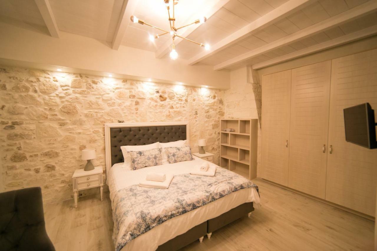 Jacuzzi Suite In The Heart Of Oldtown Rétino Exterior foto