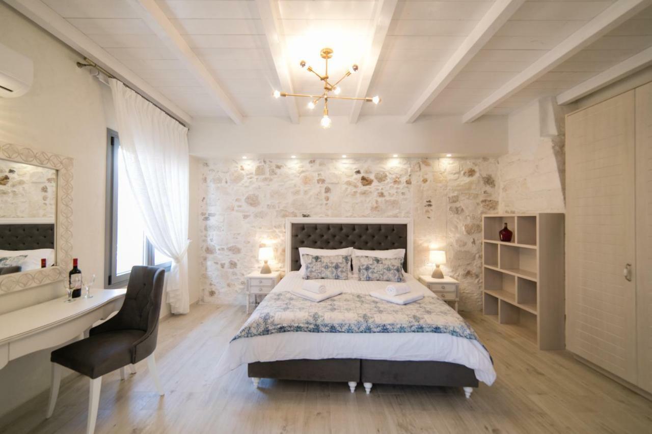 Jacuzzi Suite In The Heart Of Oldtown Rétino Exterior foto